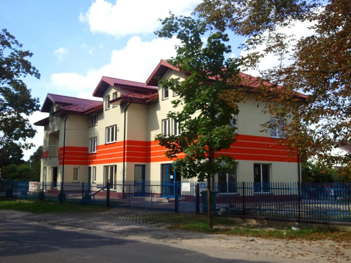 Noclegi Pod Kasztanami Marki  Exterior foto