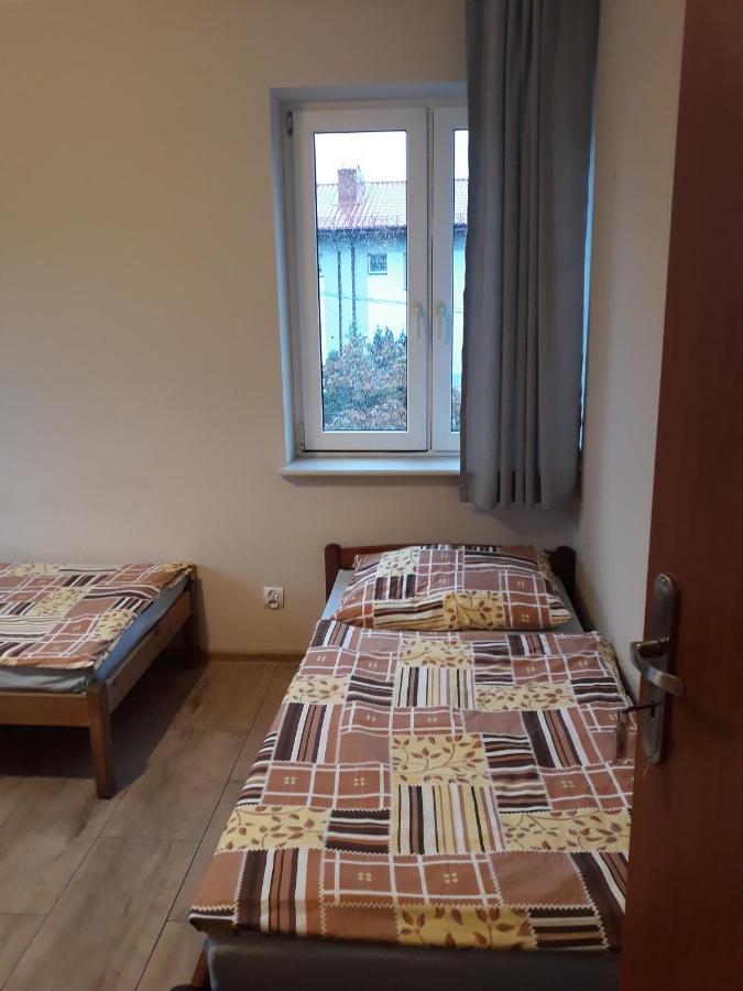 Noclegi Pod Kasztanami Marki  Exterior foto